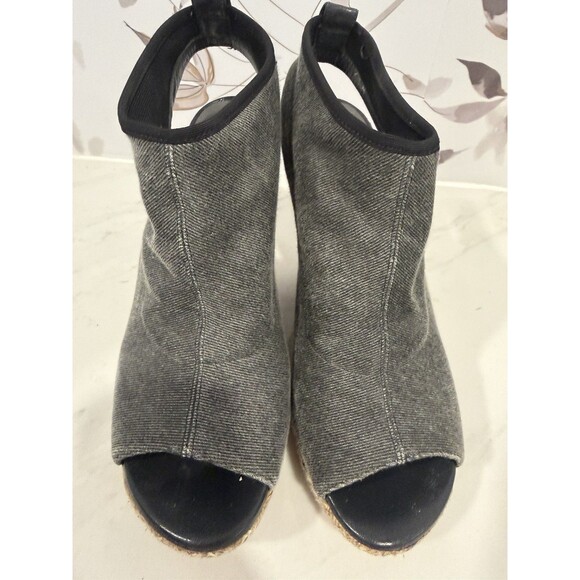 Stuart Weitzman Glover Stretch Wedge Platform Sandals Women's 7.5 M US - Picture 4 of 10